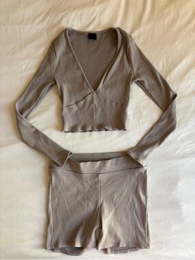 LA Luxe Taupe Ribbed Long Sleeve Crop Top Biker Shorts Set Matching Lounge